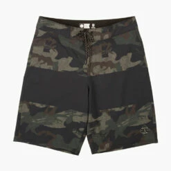 Salty Crew Men's Topwater Boardshort - Camo